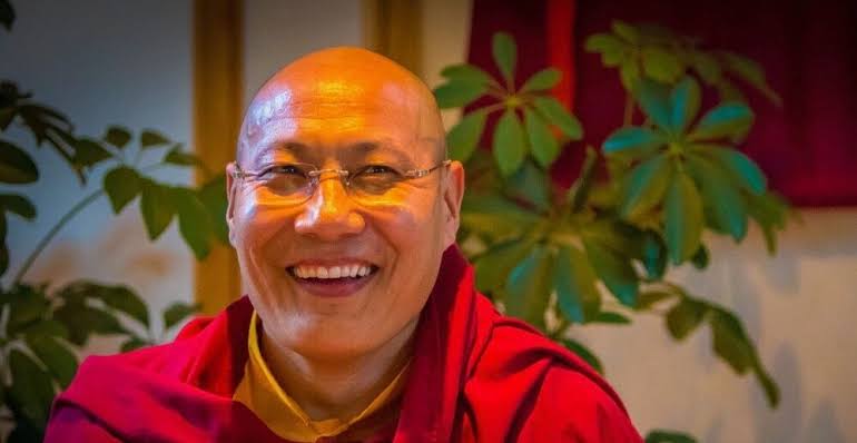 You are currently viewing Les Fondements de la Méditation avec Khenpo Sherab Sangpo